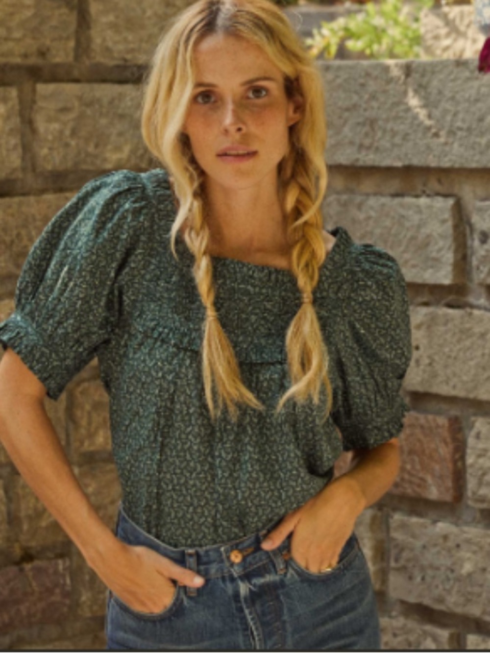 Doen Frances top. Evergreen winter ditsy